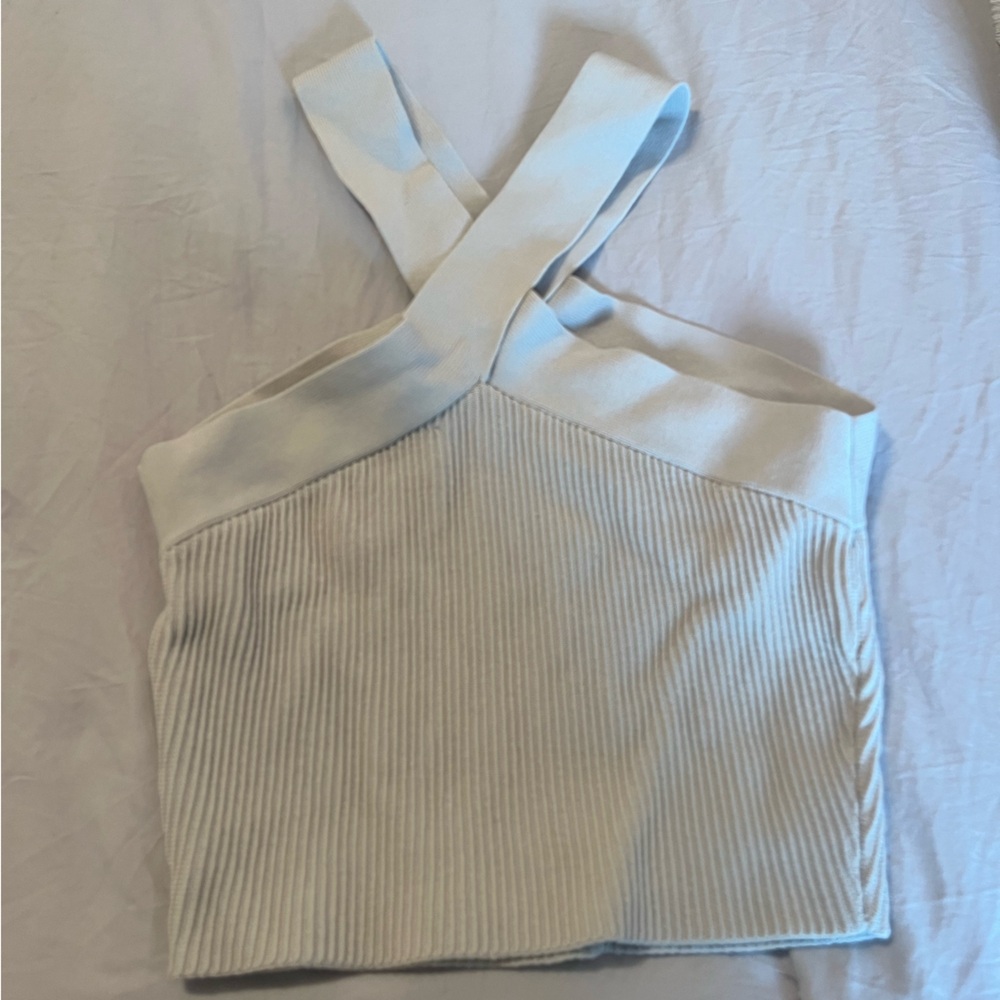 Artiza Cross Crop Top